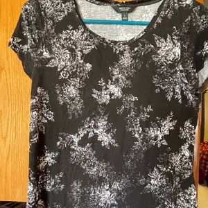 Vera Wang short sleeve top